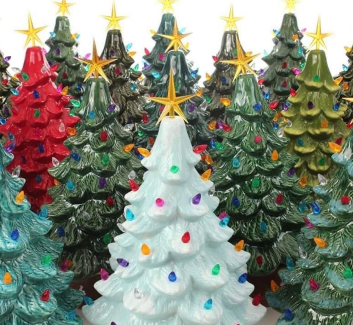 Sip N Paint Trees Paint a vintage light-up Christmas Tree at Prairie Berry Winery's November 23 Sip N Paint event
